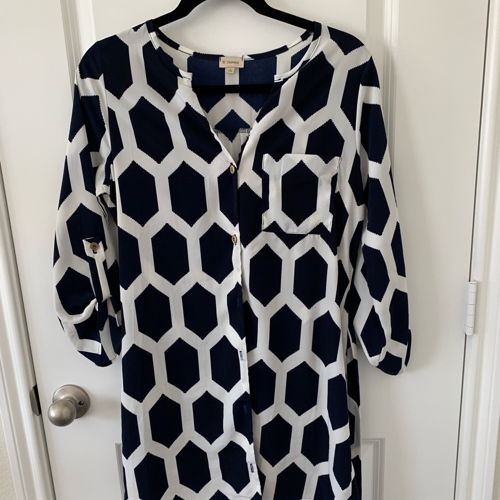 Cremieux white and royal blue long sleeve blouse